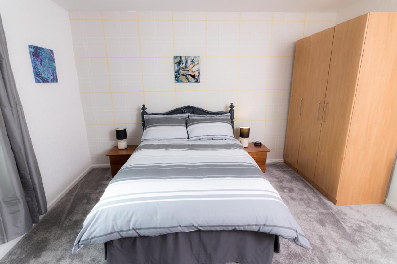 Entire House - 2 Bedroom - 3 Bed - Free Wifi - Tv Clayton-le-Moors Exterior foto