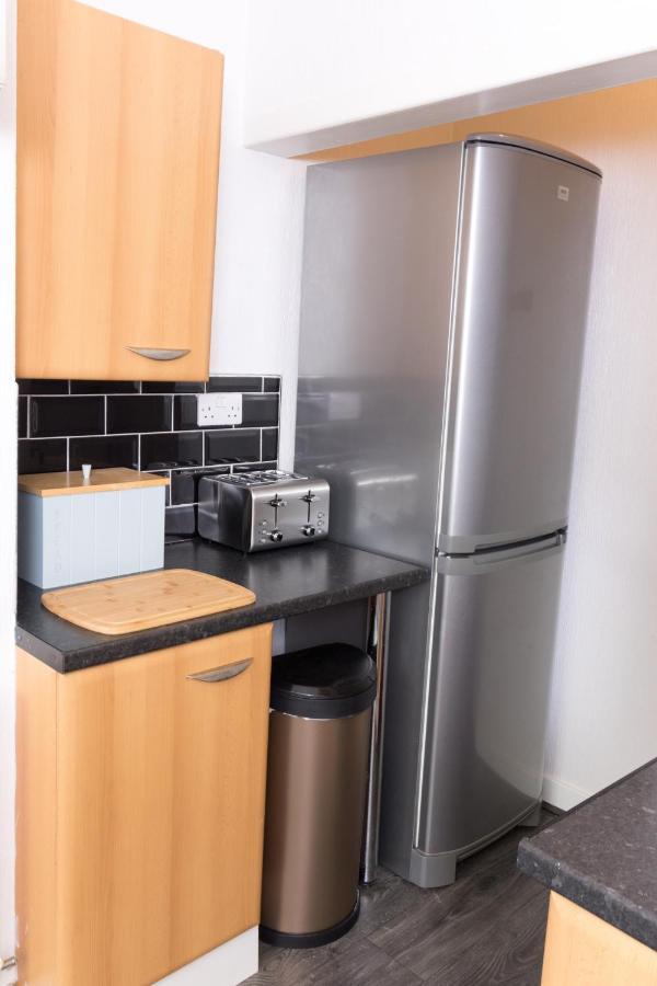 Entire House - 2 Bedroom - 3 Bed - Free Wifi - Tv Clayton-le-Moors Exterior foto